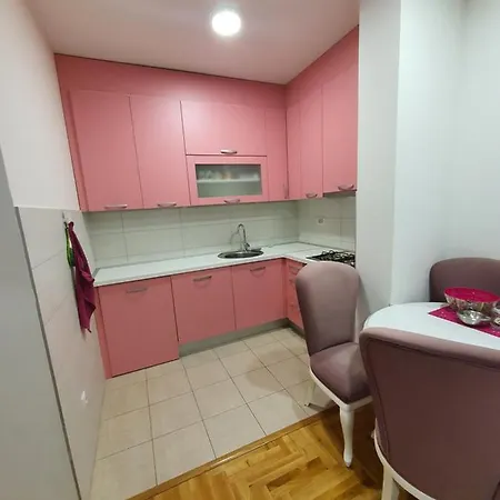 Kristina, Istocno Sarajevo,vojvode Radomira Putnika 49f * Lukavica