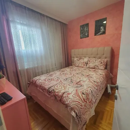 Kristina, Istocno Sarajevo,vojvode Radomira Putnika 49f Apartamento *