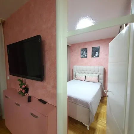 Kristina, Istocno Sarajevo,vojvode Radomira Putnika 49f Appartement