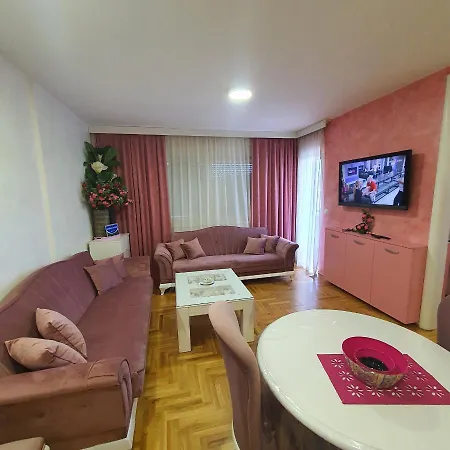 Kristina, Istocno Sarajevo,vojvode Radomira Putnika 49f Apartment *