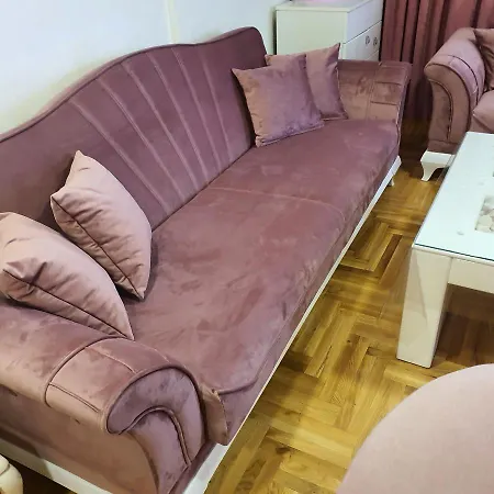 Kristina, Istocno Sarajevo,vojvode Radomira Putnika 49f Lukavica